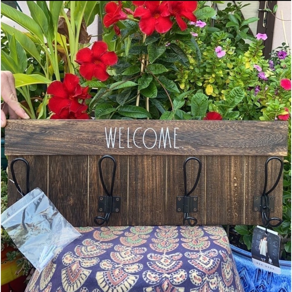 New Rae Dunn “WELCOME” Farmhouse Coat / Backpack / Handbag Wall Hanger